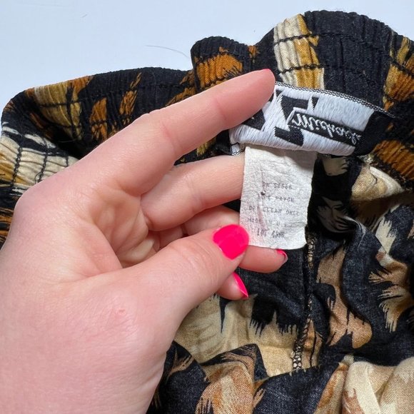 Vintage 80s/90s Elastic Waist High Rise Printed Shorts - Picture 11 of 12